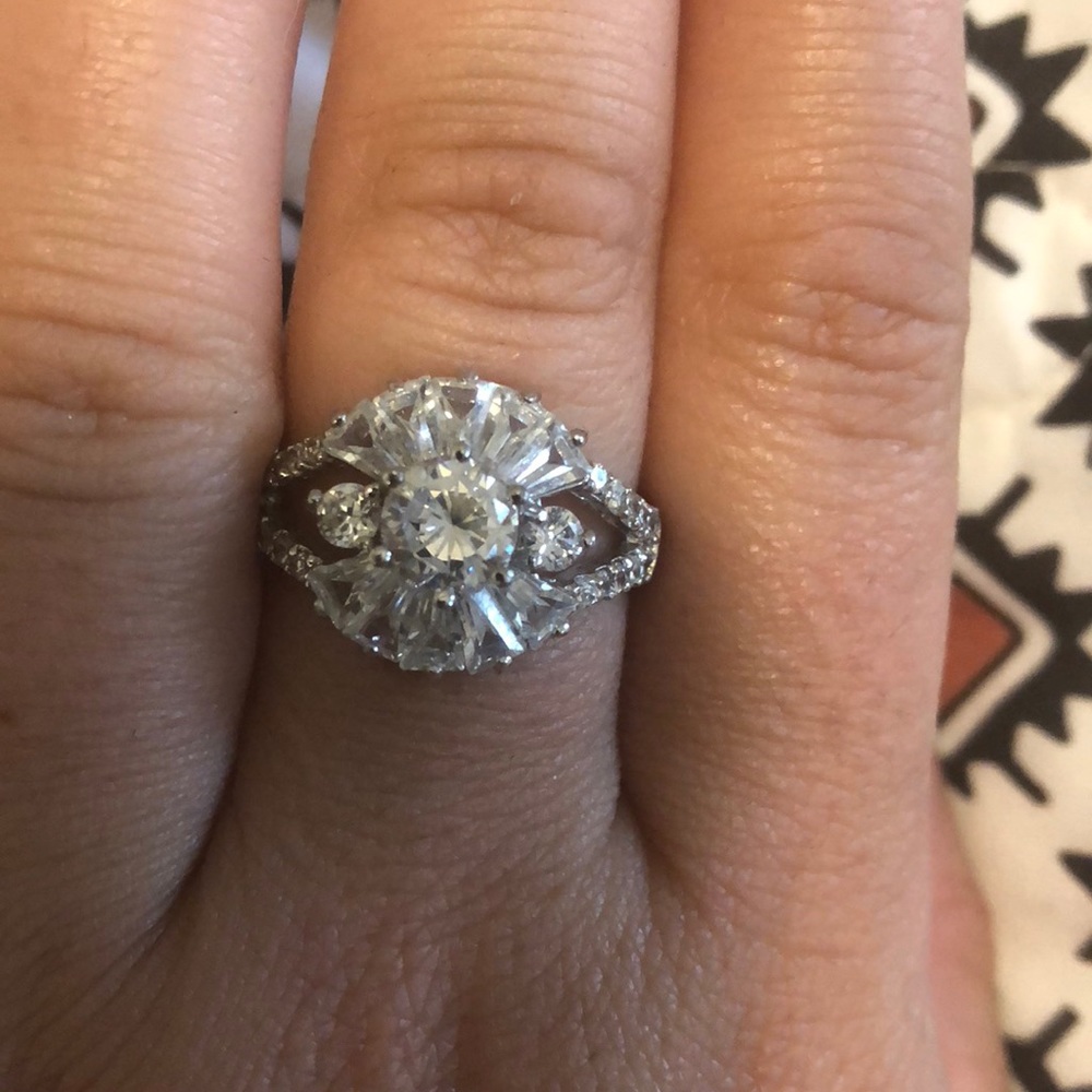 Ring - Picture 2 of 3